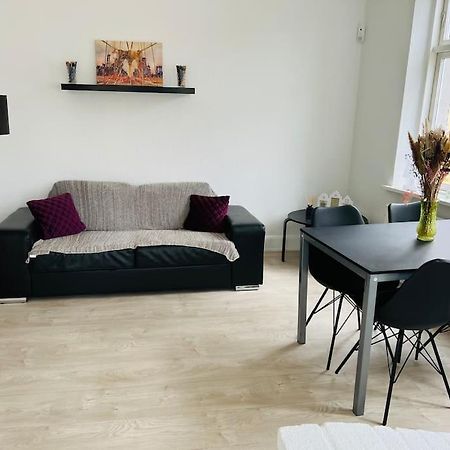 Lovely 1-Bedroom Condo In Aarhus C ภายนอก รูปภาพ