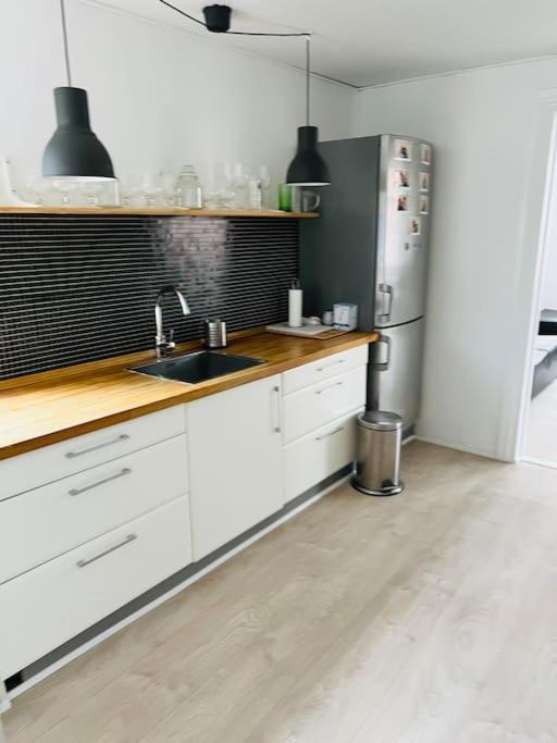 Lovely 1-Bedroom Condo In Aarhus C ภายนอก รูปภาพ