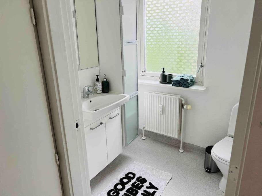 Lovely 1-Bedroom Condo In Aarhus C ภายนอก รูปภาพ